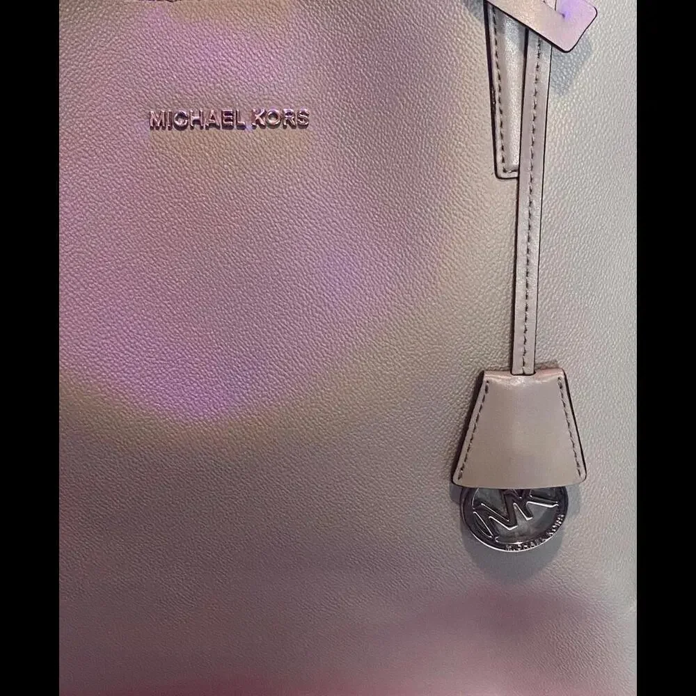 MICHAEL KORS Tote Bag w/Matching Clutch & MK Bag Charm, NWOT